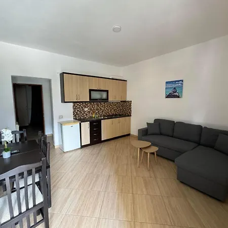 Vlora Villa Влёра