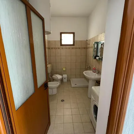 Vlora Villa 公寓