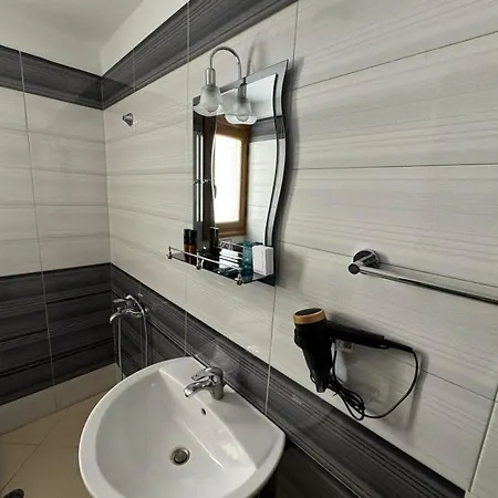 Vlora Villa * Влёра