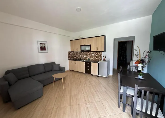 Vlora Villa アパート *