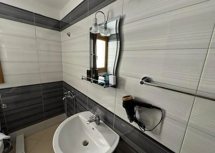 Vlora Villa * Vlorë