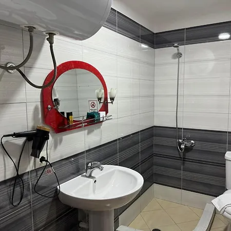Vlora Villa * Влёра